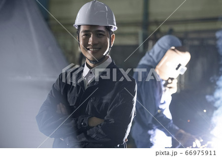 ビジネス 男 男性 66975911