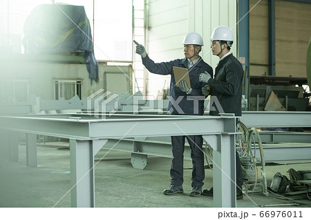 ビジネス 男 男性 66976011