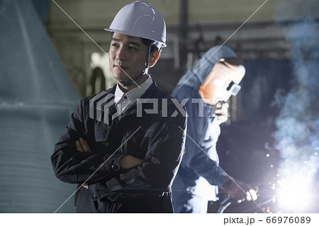ビジネス 男 男性 66976089