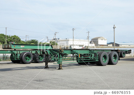 コンテナ輸送車 66976355