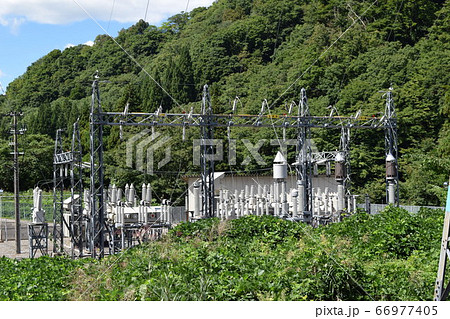 山間部の屋外変電設備 山間部の屋外変電設備 66977405
