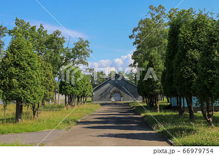 北海道　余市　ウィスキー蒸留所　古い倉庫 66979754