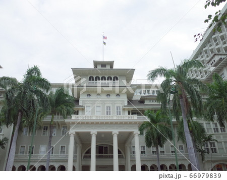 モアナサーフライダー‗ワイキキ 66979839