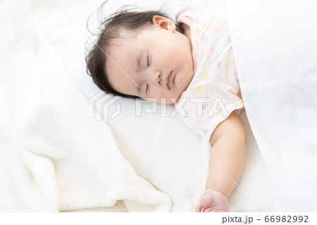赤ちゃん お昼寝 赤ちゃん お昼寝 66982992