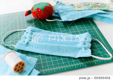 Making homemade cloth face masks 66989468