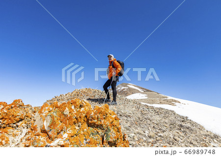 USA, Idaho, Bellevue, Senior woman hiking in mountains USA, Idaho, Bellevue, Senior woman hiking in mountains 66989748