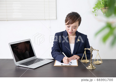 女性弁護士 女性弁護士 66991700