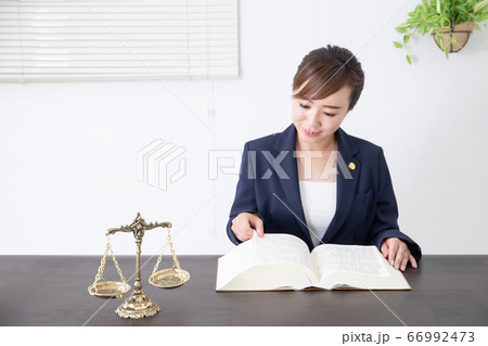 女性弁護士 女性弁護士 66992473