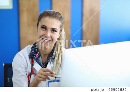 Doctor waiting for patient Doctor waiting for patient 66992682