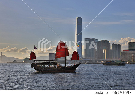 19 June 2020 , the Junk boat in Hong Kong Victoria 19 June 2020 , the Junk boat in Hong Kong Victoria 66993698