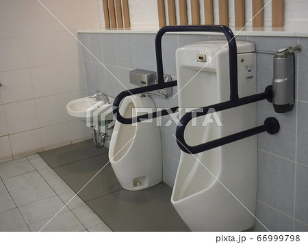 ショッピングセンターのトイレ Toilet Of Shopping Centerの写真素材