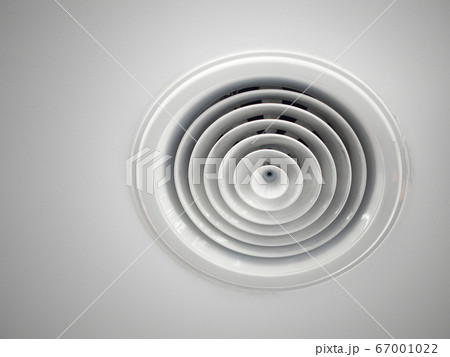 Air Ventilating tube installed on the ceiling . Air Ventilating tube installed on the ceiling . 67001022