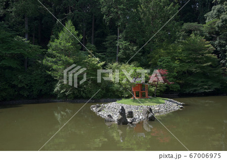 浄瑠璃寺 池の中洲 浄瑠璃寺 池の中洲 67006975