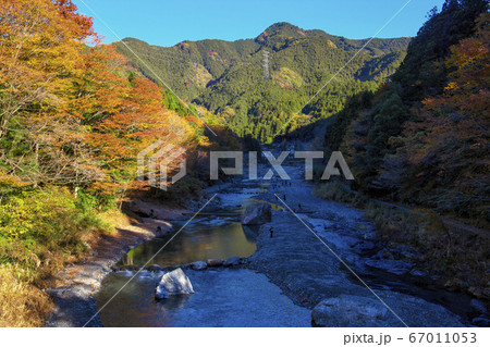 紅葉の御岳渓谷　神路橋から上流側の風景 67011053