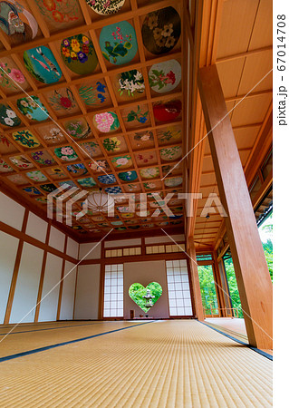 正寿院　客殿の猪目窓 67014708