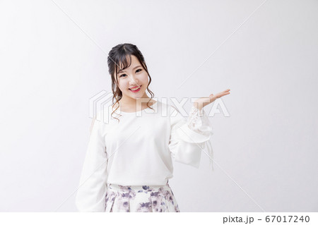 女性 案内イメージ 女性 案内イメージ 67017240