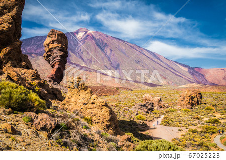 Pico del Teide with famous Roque Cinchado rock formation on Tenerife, Canary Islands, Spain 67025223