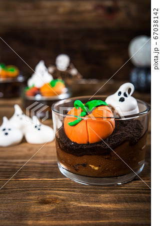 Chocolate Dirt Pudding for Halloween with Meringue Chocolate Dirt Pudding for Halloween with Meringue 67038142