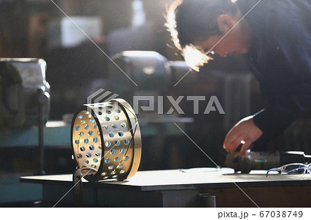 グラインダーの作業段取り 67038749