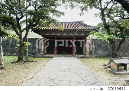 沖縄観光地「首里城公園、円覚寺」 沖縄観光地「首里城公園、円覚寺」 67039651