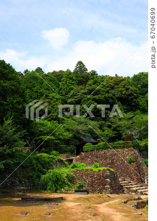 滋賀県近江八幡市、安土城の風景、安土城と緑【6月】 滋賀県近江八幡市、安土城の風景、安土城と緑【6月】 67040699