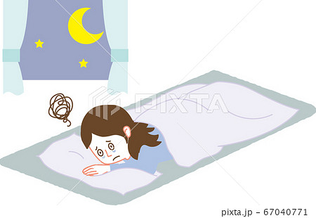 眠れないうつ伏せの人 67040771