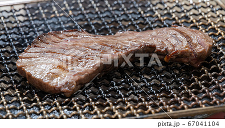 牛タンステーキ（アメリカ産）の炭火焼き 67041104