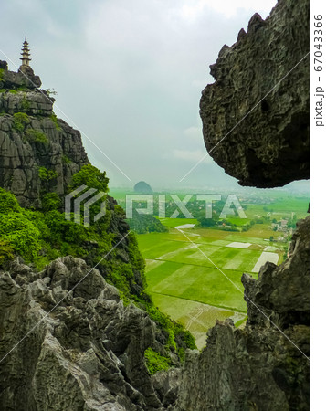 Hang Mua Pagoda in Ninh Binh, Vietnam Hang Mua Pagoda in Ninh Binh, Vietnam 67043366