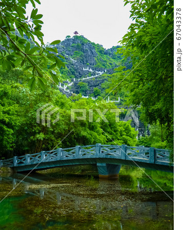 Hang Mua Pagoda in Ninh Binh, Vietnam Hang Mua Pagoda in Ninh Binh, Vietnam 67043378