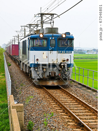 鹿島線のEF64 67046801
