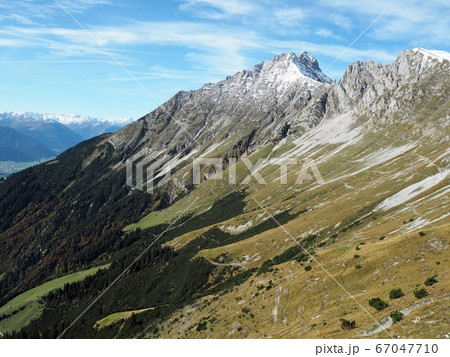 冠雪のブラントヨッホシュピッツェ 67047710