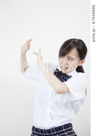 嫌がる女子高校生 嫌がる女子高校生 67048886