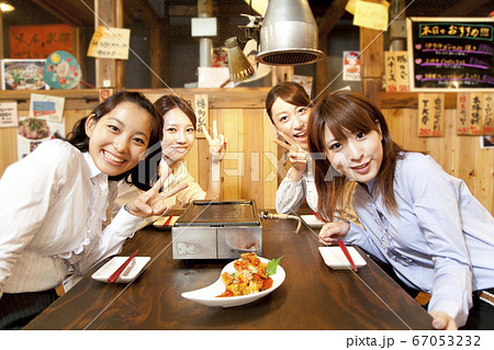女子会 女子会 67053232