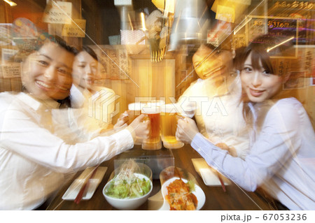 女子会 女子会 67053236