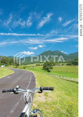 蒜山高原 初夏 青空 蒜山高原 初夏 青空 67057275