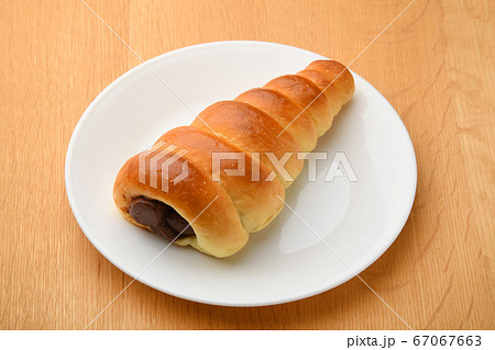 菓子パン　チョココロネ 67067663