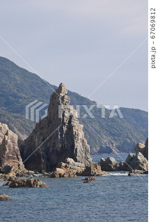 野間池の海岸線にある奇岩 野間池の海岸線にある奇岩 67069812