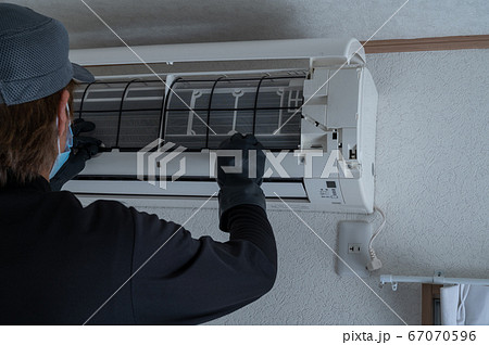 エアコンフィルター点検 67070596