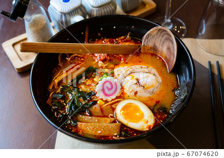 Ramen Ramen 67074620