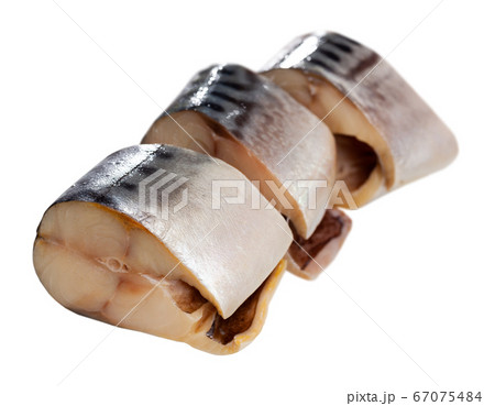 Sliced ​​light salted mackerel 67075484