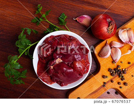 Raw chicken liver Raw chicken liver 67076537