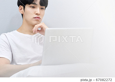 男 男性 男の子 67082272