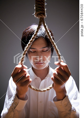 首吊り自殺の写真素材