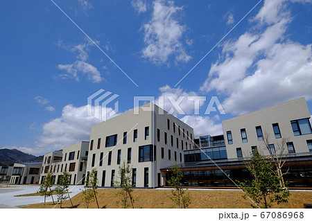 長野県立大学本館と食堂 長野県立大学本館と食堂 67086968