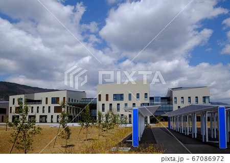 長野県立大学と正面駐輪場 67086972