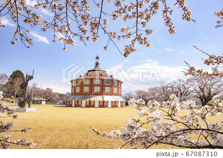 【山梨県北杜市】桜満開の清春芸術村とラ・リューシュ 【山梨県北杜市】桜満開の清春芸術村とラ・リューシュ 67087310