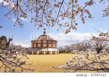 【山梨県北杜市】桜満開の清春芸術村とラ・リューシュ 【山梨県北杜市】桜満開の清春芸術村とラ・リューシュ 67087313