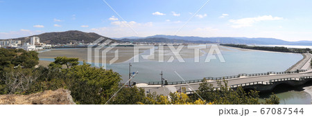 和歌浦　鏡山より紀三井寺方面を望む 67087544