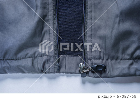 薄手のジャンパーの外したファスナー 薄手のジャンパーの外したファスナー 67087759