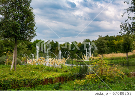 Water Theatre grove in Versailles Water Theatre grove in Versailles 67089255